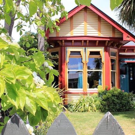 Chester St Backpackers Christchurch Exterior photo