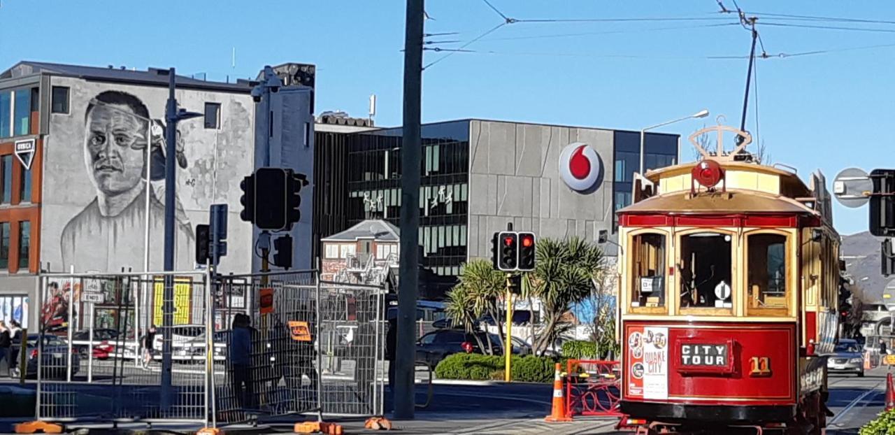 Chester St Backpackers Christchurch Exterior photo