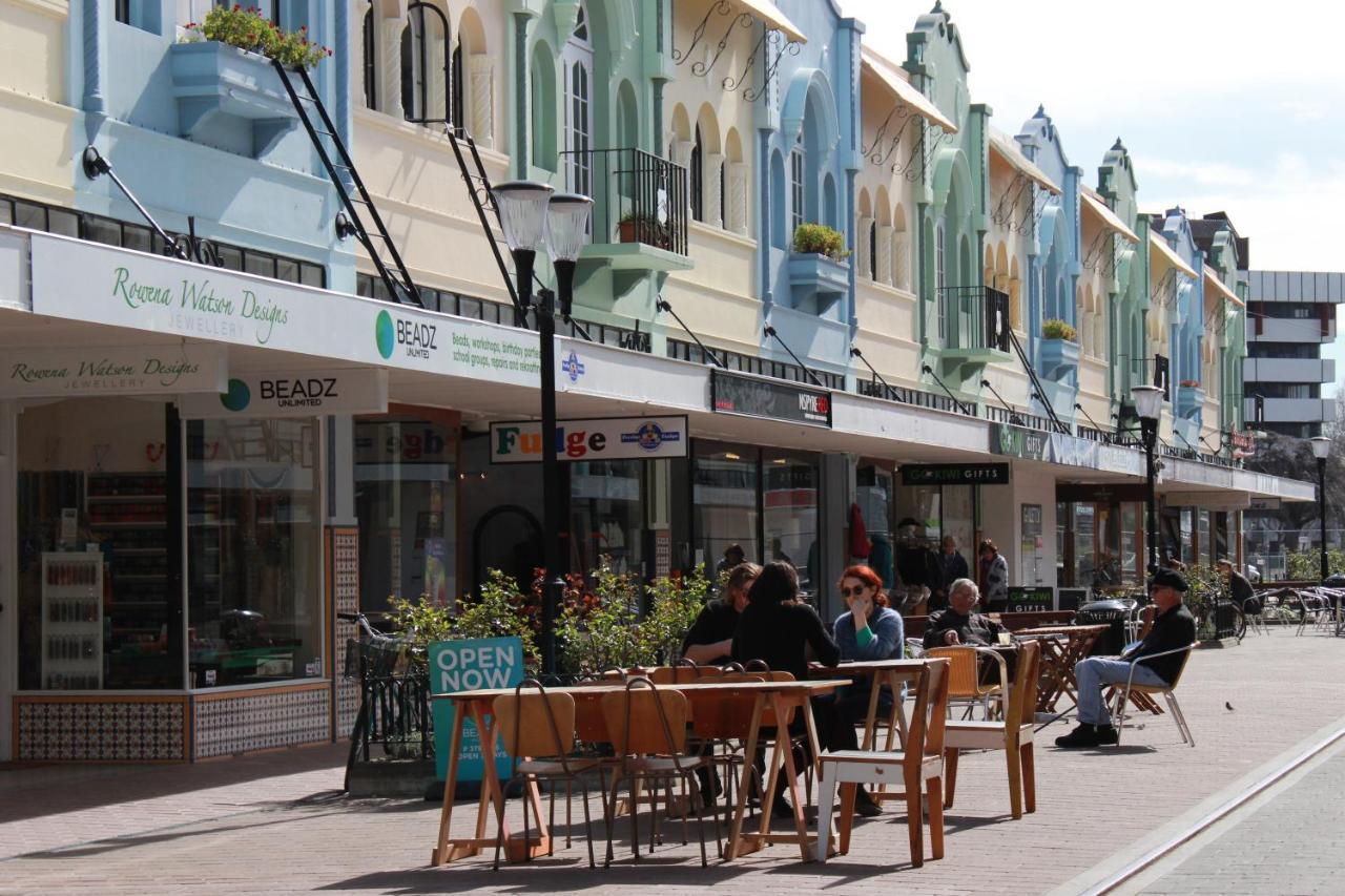 Chester St Backpackers Christchurch Exterior photo